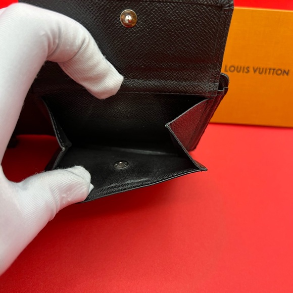 Authentic Louis Vuitton Black Checkered Key & Card Holder - Picture 10 of 10